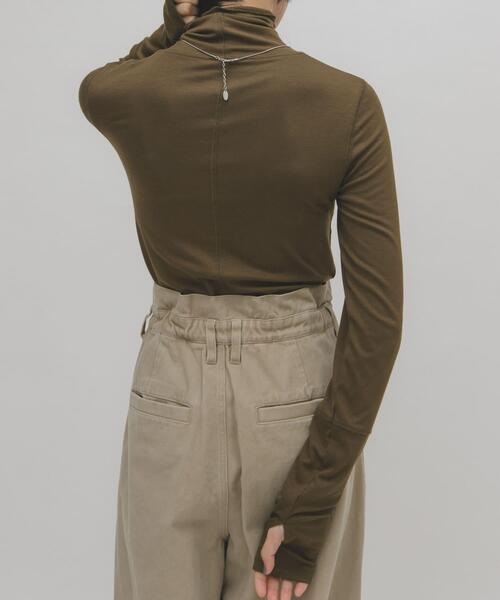 KBF（ケイビーエフ）の「illi　タートルベーシックカットソー（Tシャツ/カットソー・レディース・オリーブ/オフホワイト/グレー・ONE）」の17枚目の写真