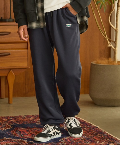 THE CRAFT CREW PRODUCTS（ザクラフトクループロダクツ）の「裏ボアフリース ワンポイントロゴ リラックスフィット ジョガースウェットパンツ【THE CRAFT CREW PRODUCTS】（スウェットパンツ・メンズ・ダークブラウン/ブラック/グレイッシュベージュ/ネイビー/ダークグレー・L/M/S/XL）」の5枚目の写真