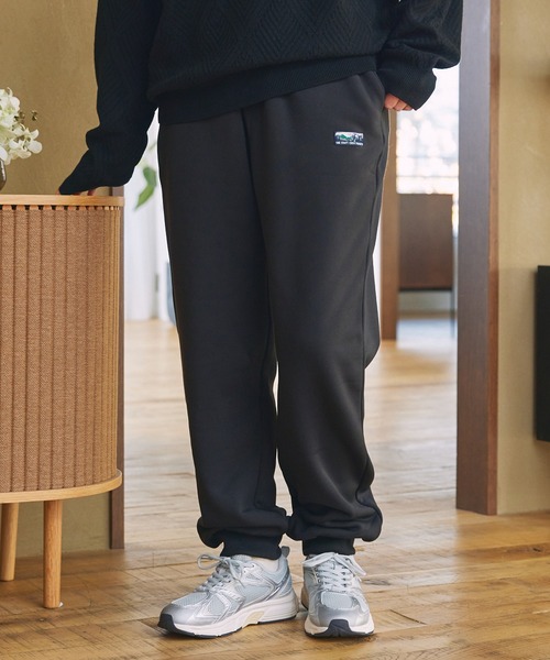 THE CRAFT CREW PRODUCTS（ザクラフトクループロダクツ）の「裏ボアフリース ワンポイントロゴ リラックスフィット ジョガースウェットパンツ【THE CRAFT CREW PRODUCTS】（スウェットパンツ・メンズ・ダークブラウン/ブラック/グレイッシュベージュ/ネイビー/ダークグレー・L/M/S/XL）」の16枚目の写真