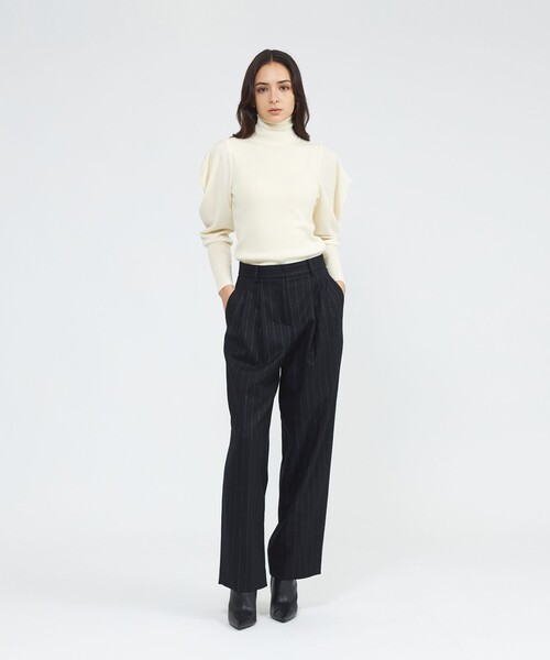 EPOCA(エポカ)の「ウールラメストライプ タックワイドテーパードパンツ(その他パンツ・レディース・ブラック/グレー系その他・38/40)」の4枚目の写真
