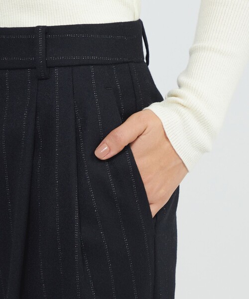 EPOCA(エポカ)の「ウールラメストライプ タックワイドテーパードパンツ(その他パンツ・レディース・ブラック/グレー系その他・38/40)」の9枚目の写真