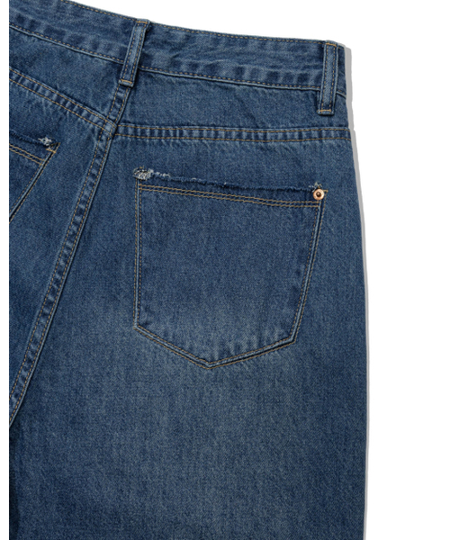 MOAA（モア）の「Fray pocket Wide JEANS (WASHED BLUE)（デニムパンツ・レディース・その他・SMALL/MEDIUM）」の6枚目の写真