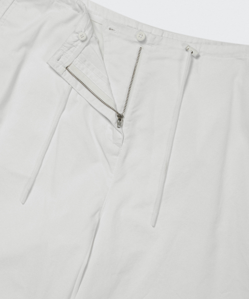 MUSINSA STANDARD WOMAN（ムシンサスタンダードウーマン）の「ウィメンズコットンパラシュートパンツ[ホワイト]（スウェットパンツ・レディース・その他・30/24/26/28/22）」の7枚目の写真