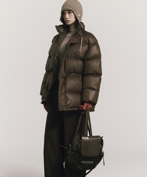 NICK&NICOLE(ニックアンドニコール)の「CRYSTAL LEATHER SHIRRING BACKPACK_BROWN(バックパック/リュック・レディース・その他・FREE)」の7枚目の写真