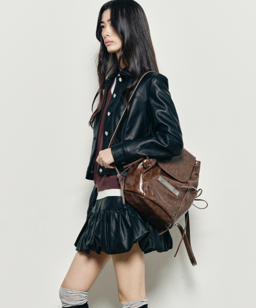 NICK&NICOLE(ニックアンドニコール)の「CRYSTAL LEATHER SHIRRING BACKPACK_BROWN(バックパック/リュック・レディース・その他・FREE)」の5枚目の写真
