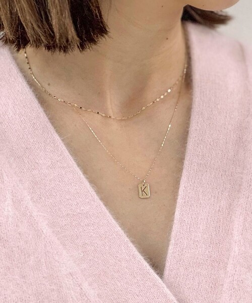 grace grace （グラスグラス）の「【grace grace/グラスグラス】10KイニシャルプレートNL-K（ネックレス・レディース・ゴールド・FREE）」の4枚目の写真