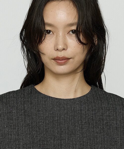 K.T KIYOKO TAKASE（キヨコタカセ）の「ピンヘッドツイード ペプラムブラウス（シャツ/ブラウス・レディース・ブラック・9号）」の8枚目の写真