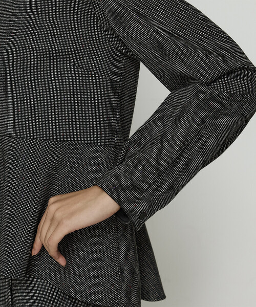 K.T KIYOKO TAKASE（キヨコタカセ）の「ピンヘッドツイード ペプラムブラウス（シャツ/ブラウス・レディース・ブラック・9号）」の10枚目の写真