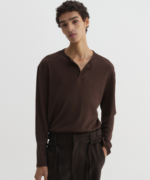 DNSR（ディーエヌエスアール）の「リブヘンリーネックロングスリーブブラウン（Tシャツ/カットソー）」