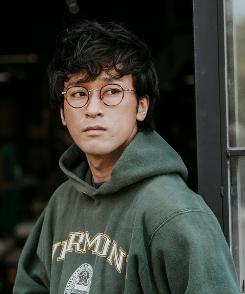 Zoff（ゾフ）の「【WEB限定】[東海オンエア としみつさんコラボ] Zoff | TOSHIMITSU ボストン型 サングラス｜調光レンズ 紫外線で色が変わる 紫外線対策 UVカット ユニセックス（サングラス・レディース・ブラウン系その他2・FREE）」の3枚目の写真