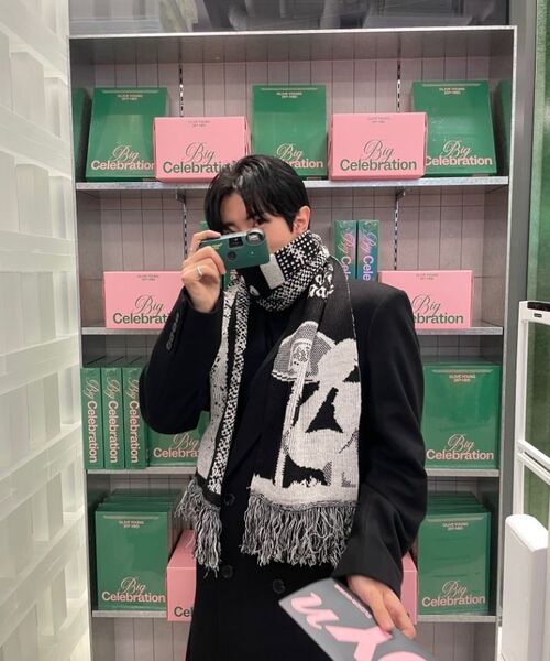 LMOOD(エルムード)の「グレーウェイル ダブルコート フェルト ブラック(チェスターコート・レディース・ブラック・44/46/48)」の15枚目の写真