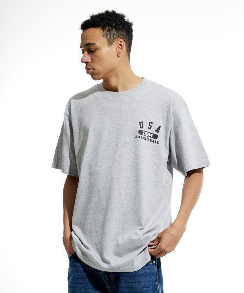 CREAM SODA LAB(クリームソーダラボ)の「ユエスエイバスケットボール スモールロゴ 半袖Tシャツ グレー ブラック(Tシャツ/カットソー・メンズ・その他・LARGE/MEDIUM/X-LARGE/XX-LARGE)」の3枚目の写真