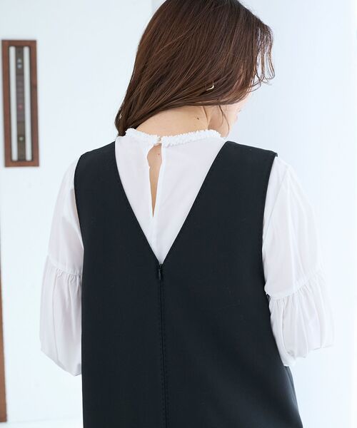 le.coeur blanc（ルクールブラン）の「Vネックジャンパースカート（ジャンパースカート・レディース・モカ/ブラック・38）」の19枚目の写真