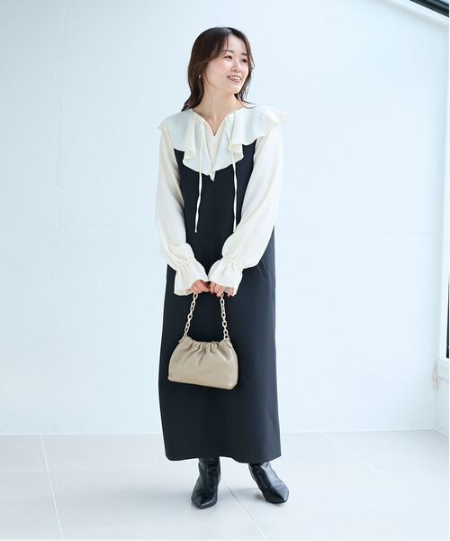 le.coeur blanc（ルクールブラン）の「Vネックジャンパースカート（ジャンパースカート・レディース・モカ/ブラック・38）」の20枚目の写真