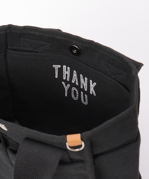 ikka（イッカ）の「【雑誌InRed4月号掲載】キャンバスパイピングミニトートバッグ（トートバッグ・レディース・マスタード/ライトカーキ/ブラック/グレー/オフホワイト/ブルー・FREE）」の7枚目の写真