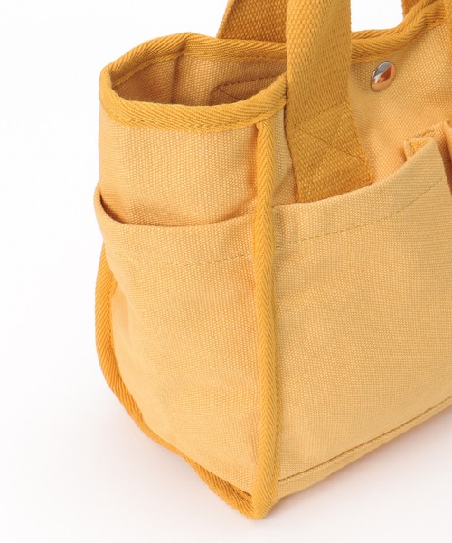 ikka（イッカ）の「【雑誌InRed4月号掲載】キャンバスパイピングミニトートバッグ（トートバッグ・レディース・マスタード/ライトカーキ/ブラック/グレー/オフホワイト/ブルー・FREE）」の16枚目の写真