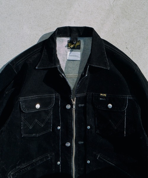 Camphor wood(カンファーウッド)の「【 Wrangler × CamphorWood 】custom 2way flocky trucker jacket【124MJ×24MJZ】/ 【ラングラーコラボレーション】カスタム2wayフロッキーデニムジャケット(その他アウター・メンズ・ブラック系2・SMALL/MEDIUM/LARGE)」の3枚目の写真
