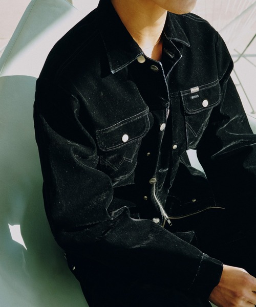 Camphor wood(カンファーウッド)の「【 Wrangler × CamphorWood 】custom 2way flocky trucker jacket【124MJ×24MJZ】/ 【ラングラーコラボレーション】カスタム2wayフロッキーデニムジャケット(その他アウター・メンズ・ブラック系2・SMALL/MEDIUM/LARGE)」の12枚目の写真