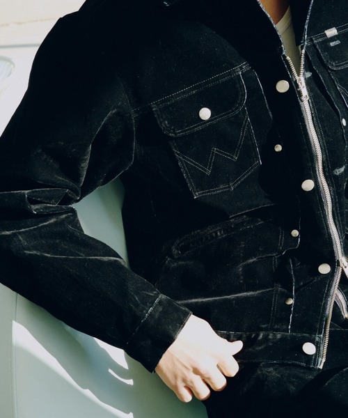 Camphor wood(カンファーウッド)の「【 Wrangler × CamphorWood 】custom 2way flocky trucker jacket【124MJ×24MJZ】/ 【ラングラーコラボレーション】カスタム2wayフロッキーデニムジャケット(その他アウター・メンズ・ブラック系2・SMALL/MEDIUM/LARGE)」の13枚目の写真