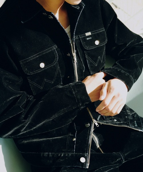Camphor wood(カンファーウッド)の「【 Wrangler × CamphorWood 】custom 2way flocky trucker jacket【124MJ×24MJZ】/ 【ラングラーコラボレーション】カスタム2wayフロッキーデニムジャケット(その他アウター・メンズ・ブラック系2・SMALL/MEDIUM/LARGE)」の14枚目の写真