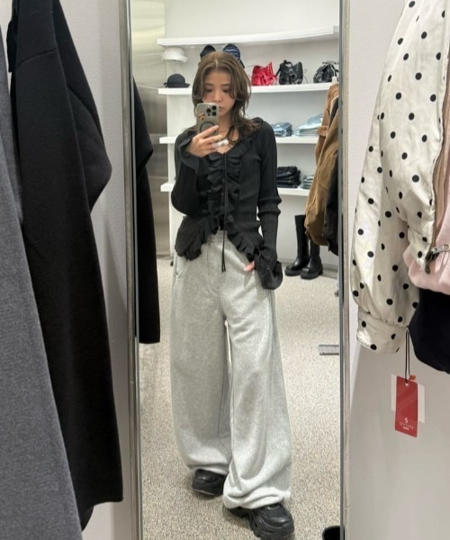 SLY(スライ)の「【完売カラーの再販予約スタート!】DENIM DETAIL SW PT デニムディティール スウェットパンツ 春服【2026SS新作】(スウェットパンツ・レディース・ブラック/杢グレー・FREE)」の20枚目の写真