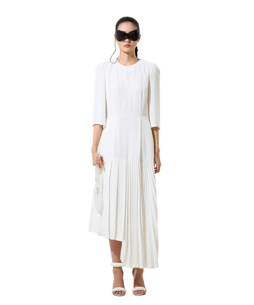 GREEDILOUS(グリディアス)の「Solid White Pleats Hem Dress 3/4 Sleeve(ワンピース・レディース・その他・SMALL/MEDIUM/LARGE/X-SMALL)」の1枚目の写真