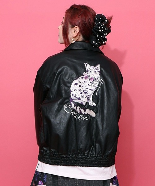 ScoLar（スカラー）の「ScoLar(スカラー) ネコ刺繍フェイクレザー×裏地ブルゾン（ブルゾン・レディース・ブラック・MEDIUM）」の5枚目の写真