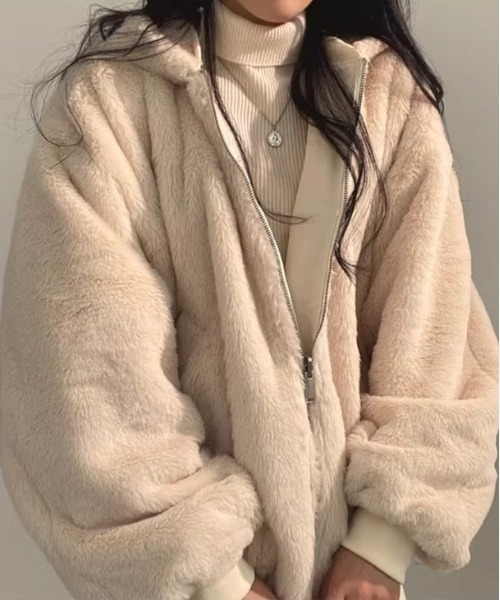 AMELY(エミリー)の「リバーシブル フード付きボアブルゾン(ブルゾン・レディース・ベージュ/ブラック/ブルーグレー・L/M)」の12枚目の写真