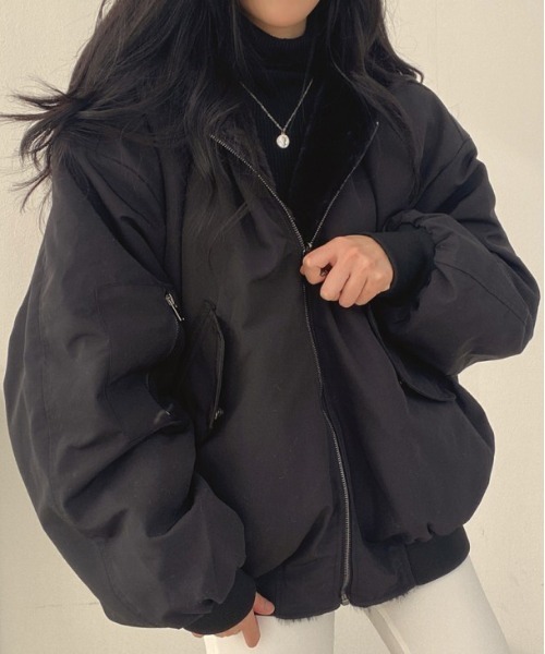 AMELY(エミリー)の「リバーシブル フード付きボアブルゾン(ブルゾン・レディース・ベージュ/ブラック/ブルーグレー・L/M)」の8枚目の写真
