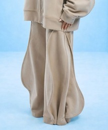 Seivson（セイヴソン）の「Seivson Cyber Morphing Structural Pants｜Laser Cut Edition（スウェットパンツ）」