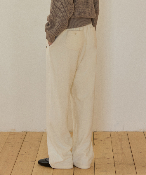 OURHOPE(アワーホープ)の「リラックスドストリングフリースパンツ - アイボリー(スウェットパンツ・レディース・アイボリー・1(S)/2(M))」の3枚目の写真