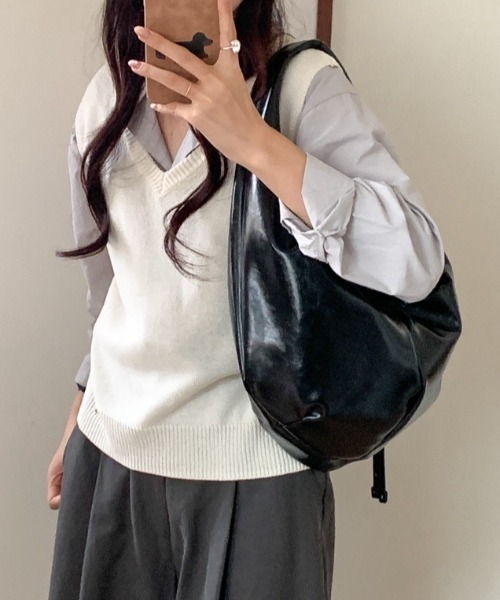 deux amour（ドゥーザムール）の「フェイクレザーエナメル風リボンショルダーバッグ（ショルダーバッグ・レディース・ブラウン/キャメル/ホワイト/ブラック・FREE）」の13枚目の写真