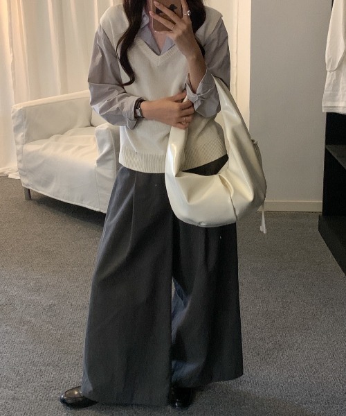 deux amour（ドゥーザムール）の「フェイクレザーエナメル風リボンショルダーバッグ（ショルダーバッグ・レディース・ブラウン/キャメル/ホワイト/ブラック・FREE）」の8枚目の写真