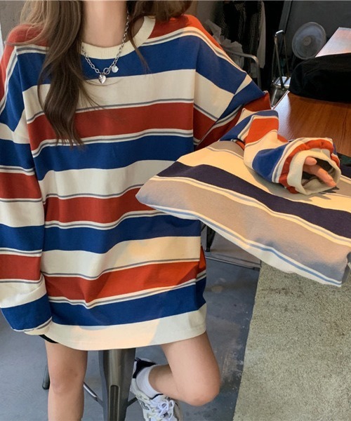 Flugge(フラッジー)の「オーバーサイズボーダートップス(その他トップス・レディース・グレー/レッド・LARGE/MEDIUM)」の4枚目の写真