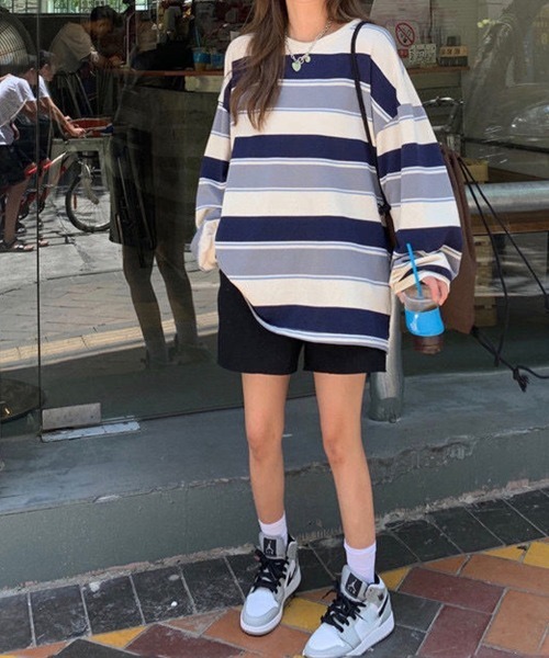 Flugge(フラッジー)の「オーバーサイズボーダートップス(その他トップス・レディース・グレー/レッド・LARGE/MEDIUM)」の11枚目の写真