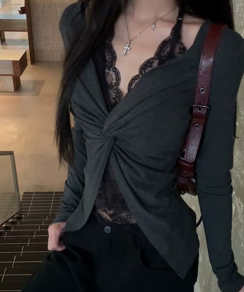 AsheKsha(アシクシャ)の「Vネックレースパッチワーク風ロングスリーブ(シャツ/ブラウス・レディース・ホワイト/ブラック/ダークグレー・M)」の10枚目の写真