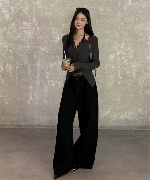 AsheKsha(アシクシャ)の「Vネックレースパッチワーク風ロングスリーブ(シャツ/ブラウス・レディース・ホワイト/ブラック/ダークグレー・M)」の13枚目の写真