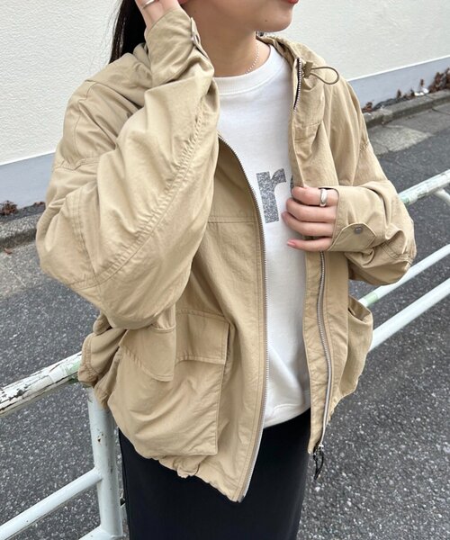 LIVETART(リヴェタート)の「《FRIPIER》ビッグマウンテンパーカー(ブルゾン・レディース・アンティークゴールド/ホワイト・FREE)」の14枚目の写真