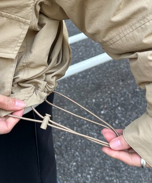 LIVETART(リヴェタート)の「《FRIPIER》ビッグマウンテンパーカー(ブルゾン・レディース・アンティークゴールド/ホワイト・FREE)」の16枚目の写真