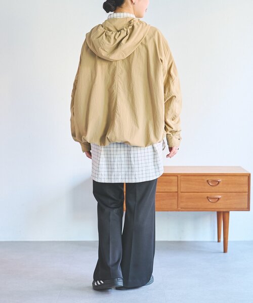 LIVETART(リヴェタート)の「《FRIPIER》ビッグマウンテンパーカー(ブルゾン・レディース・アンティークゴールド/ホワイト・FREE)」の5枚目の写真