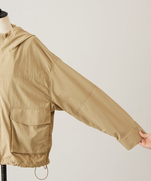 LIVETART(リヴェタート)の「《FRIPIER》ビッグマウンテンパーカー(ブルゾン・レディース・アンティークゴールド/ホワイト・FREE)」の6枚目の写真