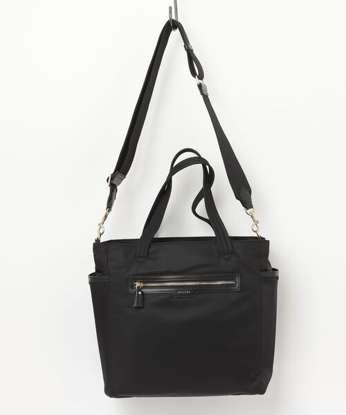 ANYA HINDMARCH（アニヤハインドマーチ）の「ANYA HINDMARCH Baby Bag in ECONYL regenerated Nylon with Calf アニヤハインドマーチ ショルダーバッグ（ショルダーバッグ・レディース・ブラック・FREE）」の4枚目の写真