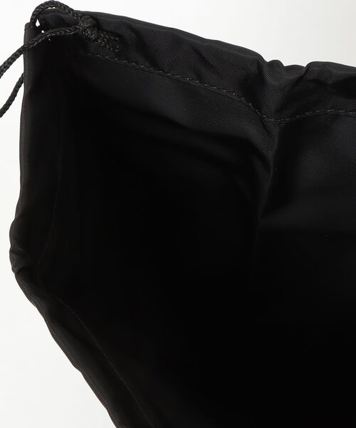 ANYA HINDMARCH（アニヤハインドマーチ）の「ANYA HINDMARCH Baby Bag in ECONYL regenerated Nylon with Calf アニヤハインドマーチ ショルダーバッグ（ショルダーバッグ・レディース・ブラック・FREE）」の12枚目の写真