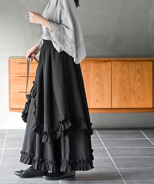 rps(アールピーエス)の「フリルアシメトリーレイヤースカート(スカート・レディース・ブラック/チャコールグレー・フリー)」の11枚目の写真