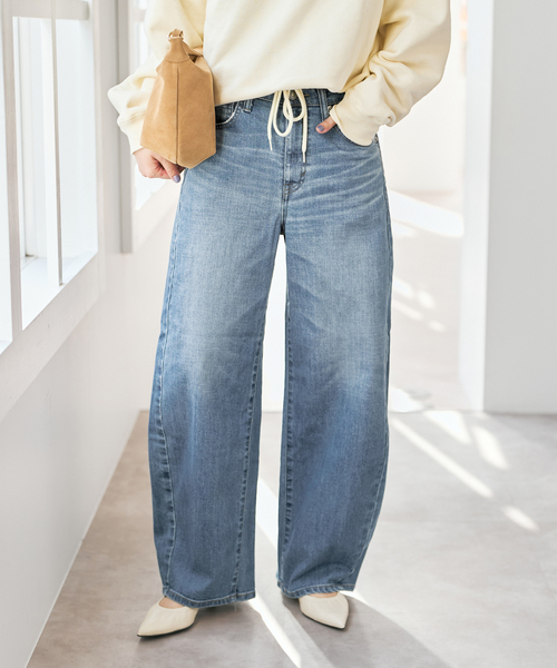 Spick & Span(スピックアンドスパン)の「《追加》SOMETHING / サムシング 別注 NEW HANA CURVE TAPERED*(デニムパンツ・レディース・ネイビー/サックスブルー・SMALL/X-SMALL/LARGE/MEDIUM)」の2枚目の写真