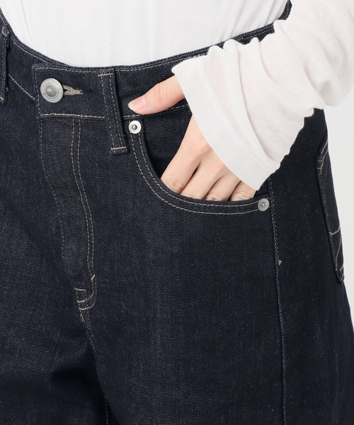 Spick & Span(スピックアンドスパン)の「《追加》SOMETHING / サムシング 別注 NEW HANA CURVE TAPERED*(デニムパンツ・レディース・ネイビー/サックスブルー・SMALL/X-SMALL/LARGE/MEDIUM)」の9枚目の写真