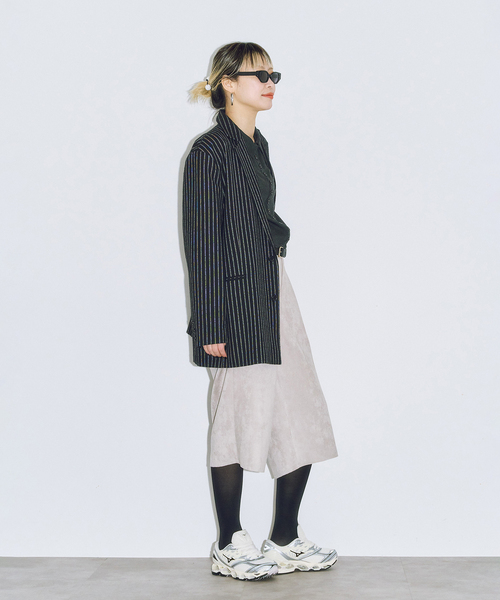 CITYSHOP（シティーショップ）の「FAUX SUEDE SHORTS：ハーフパンツ（その他パンツ・レディース・ブラック/グレー・38/36）」の8枚目の写真