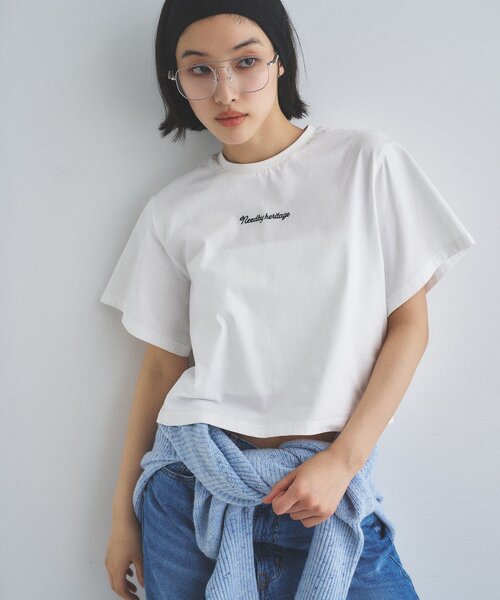 NEEDBY heritage(ニードバイヘリテージ)の「NEEDBY heritage|CROPPED TEE(Tシャツ/カットソー・レディース・グレー/ホワイト・00)」の1枚目の写真