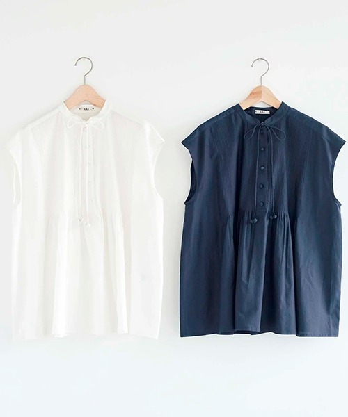 HAU(ハウ)の「ブラウス "little tuck"(シャツ/ブラウス・レディース・ホワイト/ネイビー・MEDIUM)」の2枚目の写真