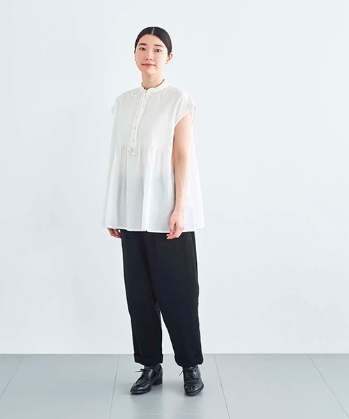 HAU(ハウ)の「ブラウス "little tuck"(シャツ/ブラウス・レディース・ホワイト/ネイビー・MEDIUM)」の3枚目の写真